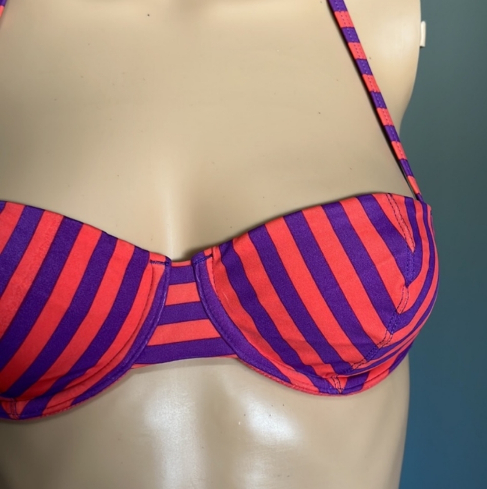 Bikini - Picture 5 of 5